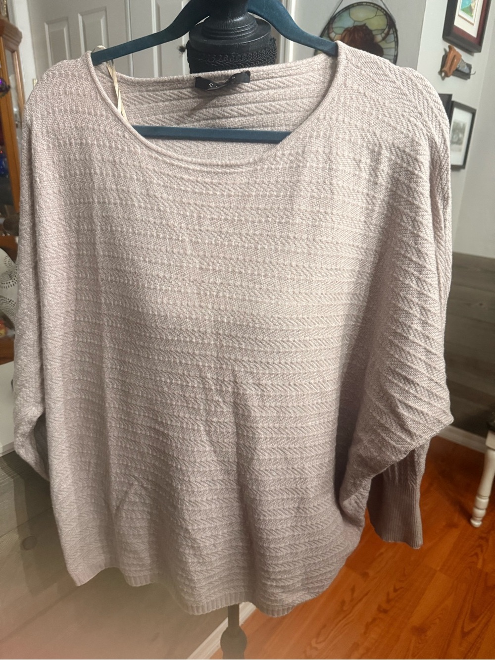 Cyrus Lightweight Textured Knit Pullover in Dusty Rose
